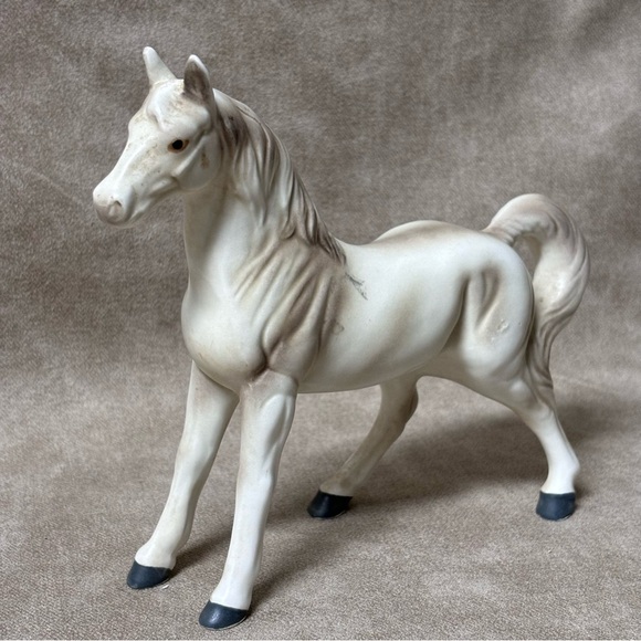 Vintage Enesco Japan Horse
Figurine White Grey E 3296 - Picture 2 of 4